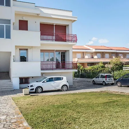 M339 - Marcelli, Ampio Trilocale Con Terrazzo Vista Mare Marcelli